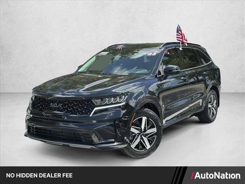 Used 2023 Kia Sorento S FWD image 1
