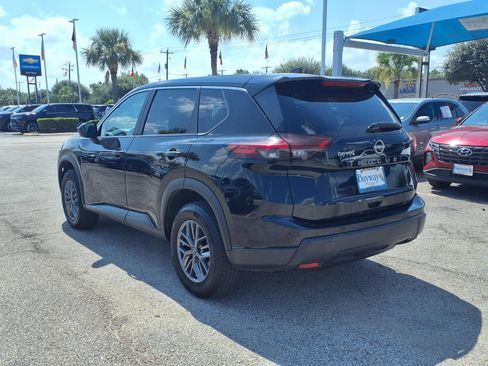 Used 2024 Nissan Rogue S FWD image 23