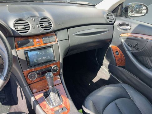 Used 2008 Mercedes-Benz CLK 550 Cabriolet image 19