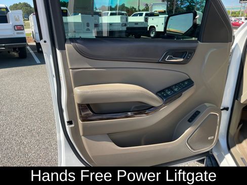 Used 2016 GMC Yukon XL SLT w/ Open Road Package image 11