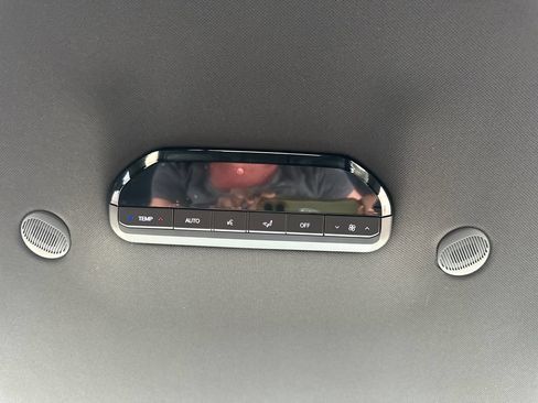 New 2027 Kia Telluride LX w/ Towing Package FWD image 17