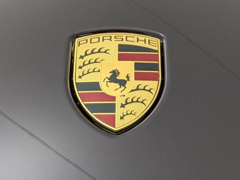 Certified 2024 Porsche Macan S AWD/4WD image 57