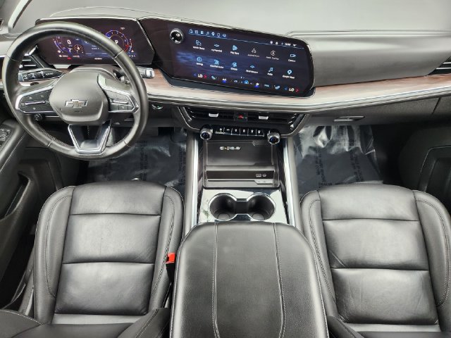 Used 2025 Chevrolet Suburban Z71 AWD/4WD image 26