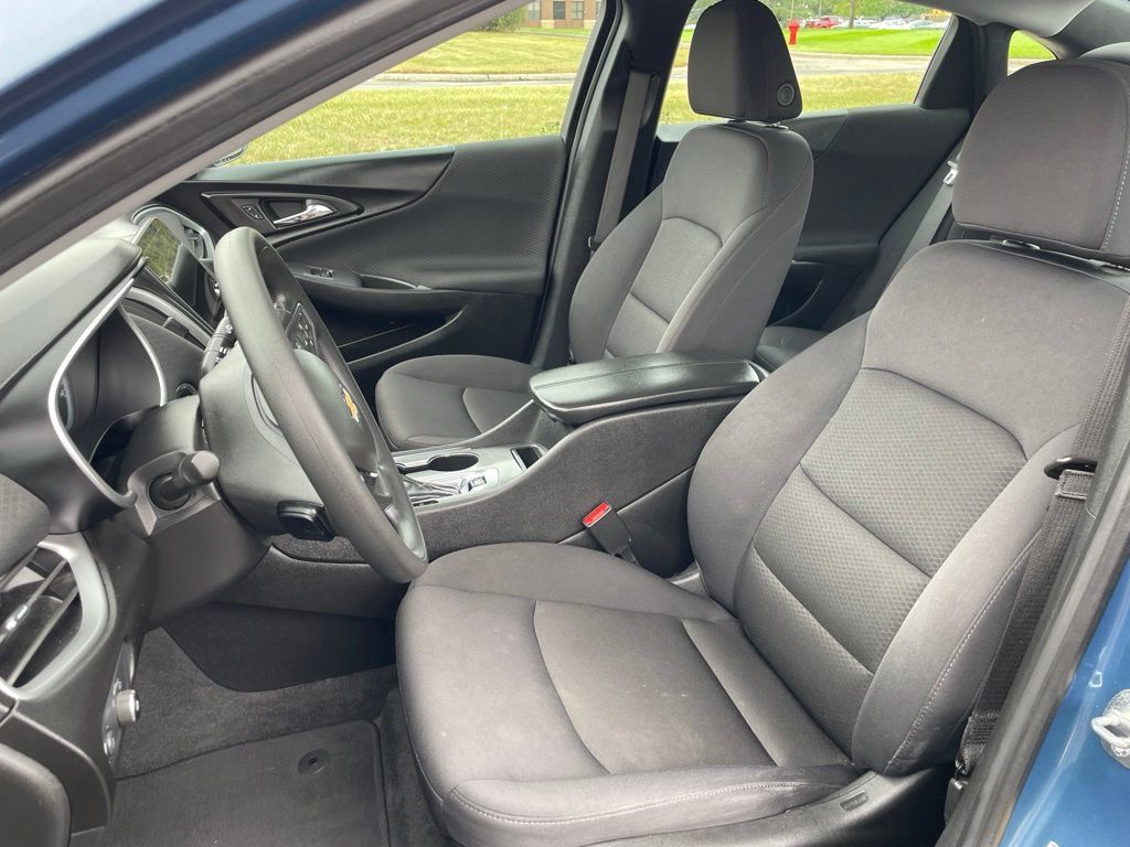 Used 2024 Chevrolet Malibu LT FWD image 10