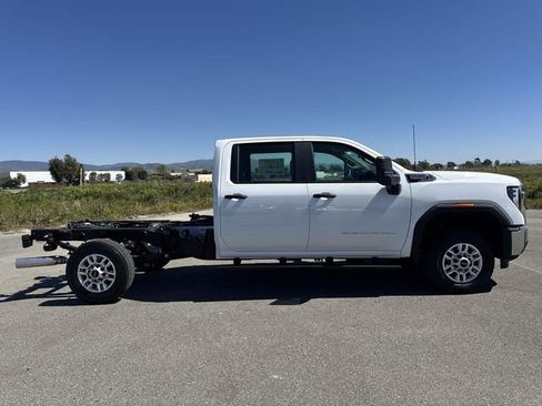 New 2026 GMC Sierra 2500 Pro RWD image 3