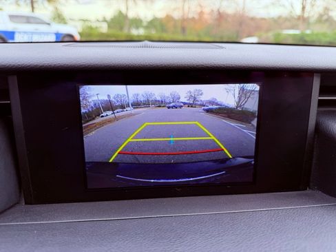 Used 2017 Lexus IS 200t image 21