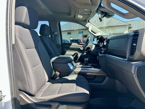 Used 2022 Chevrolet Silverado 1500 LT image 13