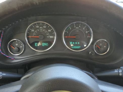 Used 2015 Jeep Wrangler Unlimited Sport w/ Connectivity Group AWD/4WD image 28
