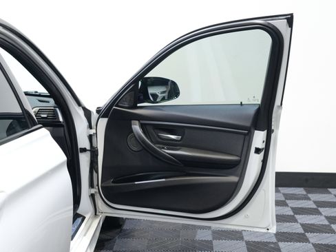 Used 2017 BMW M3 image 24