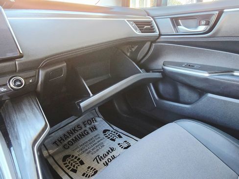 Used 2019 Honda Clarity Plug-In Hybrid image 24