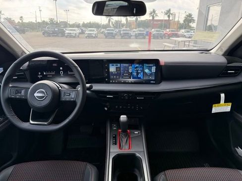 New 2026 Nissan Kicks SR w/ Cold Weather Package FWD image 27