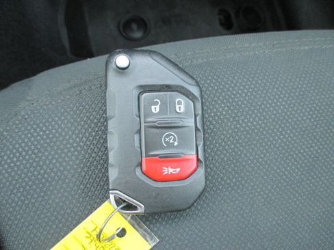 Used 2023 Jeep Gladiator Sport AWD/4WD image 23