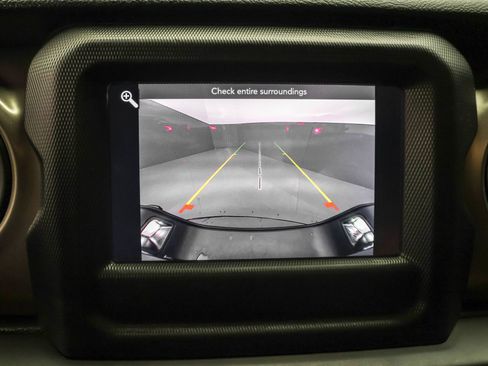 Used 2020 Jeep Gladiator Sport w/ Quick Order Package 24S image 9