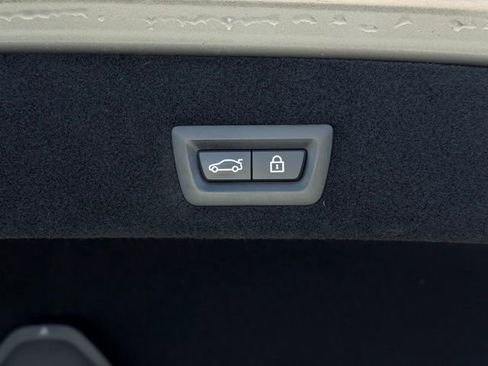 Used 2018 BMW 750i RWD image 14