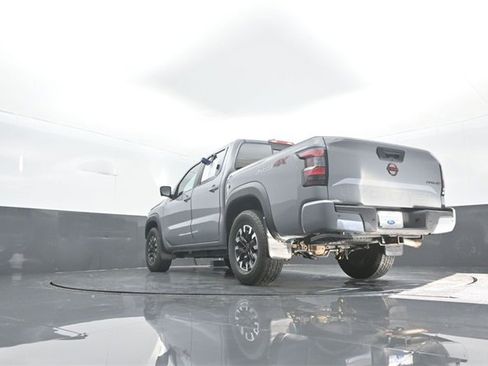 Used 2022 Nissan Frontier PRO-4X image 25
