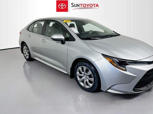 Used 2026 Toyota Corolla LE FWD image 1
