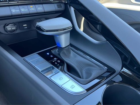 New 2026 Hyundai Elantra Hybrid FWD image 37