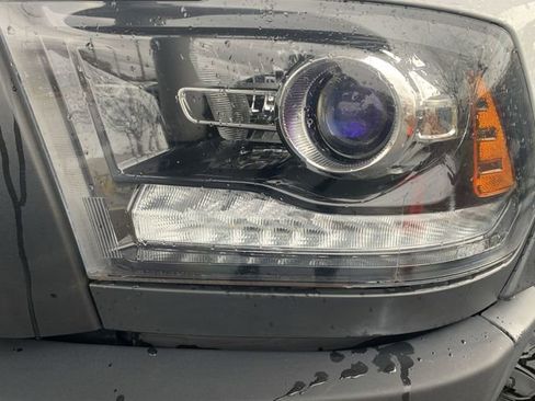 Used 2019 RAM 1500 Classic Warlock AWD/4WD image 9