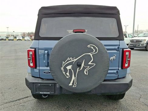 Used 2023 Ford Bronco Outer Banks image 9