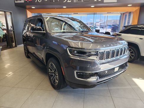 New 2025 Jeep Wagoneer 4WD image 1