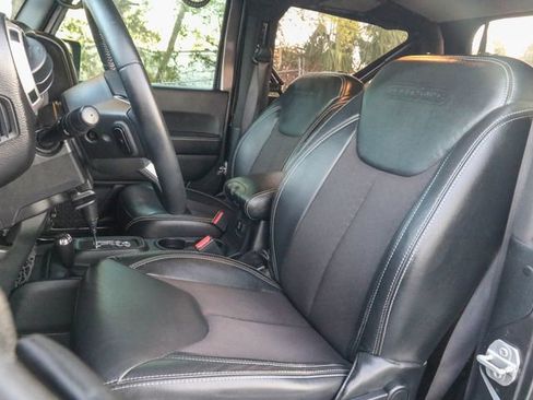 Used 2017 Jeep Wrangler Sport image 14