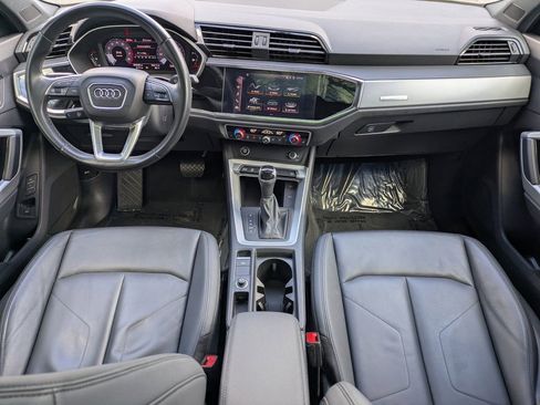 Used 2022 Audi Q3 2.0T Premium w/ Convenience Package AWD/4WD image 4