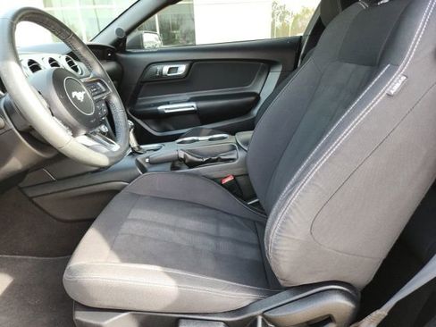 Used 2019 Ford Mustang Coupe image 14