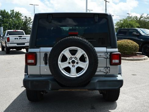 Used 2019 Jeep Wrangler Sport AWD/4WD image 7