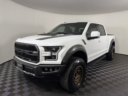 Used 2018 Ford F150 Raptor w/ Equipment Group 802A Luxury AWD/4WD image 1