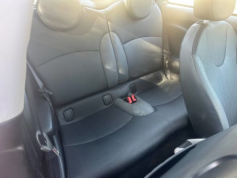 Used 2010 MINI Cooper Hardtop image 10