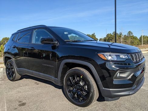New 2026 Jeep Compass Latitude image 15