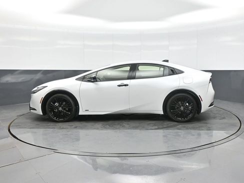 Certified 2026 Toyota Prius AWD image 4