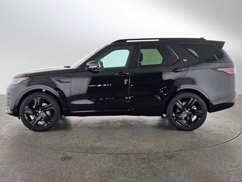 Used 2025 Land Rover Discovery Dynamic SE image 2