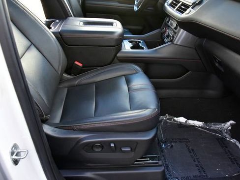 Used 2021 Chevrolet Suburban RST w/ Luxury Package image 14