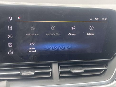 Used 2025 Chevrolet Trax LT FWD image 14
