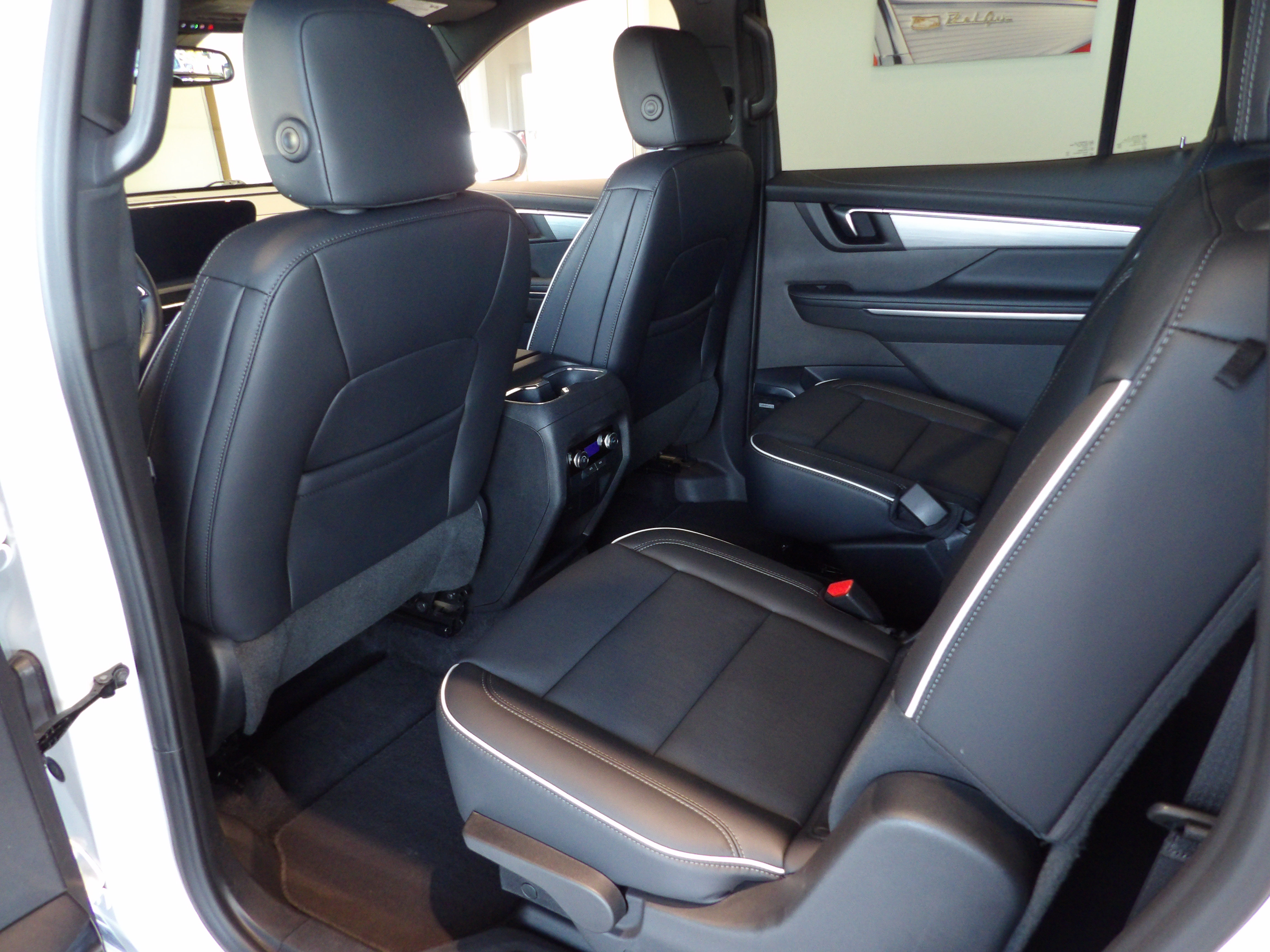 Used 2026 Buick Enclave Preferred AWD/4WD image 19