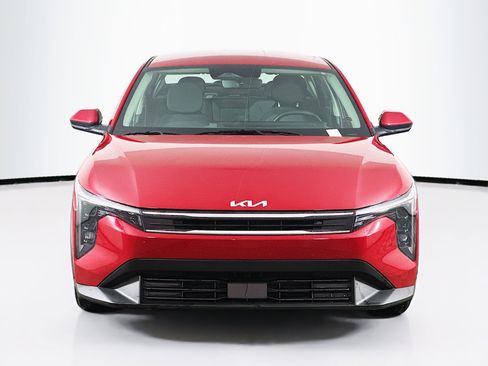 Used 2025 Kia K4 FWD image 2