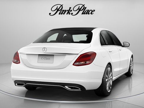 Used 2018 Mercedes-Benz C 300 Sedan image 19