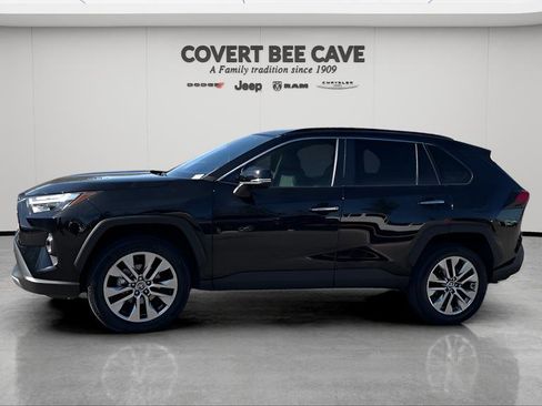 Used 2022 Toyota RAV4 Limited image 4