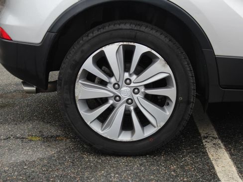 Used 2018 Buick Encore Preferred AWD/4WD image 34