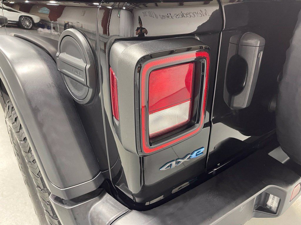 Used 2024 Jeep Wrangler Unlimited AWD/4WD image 14
