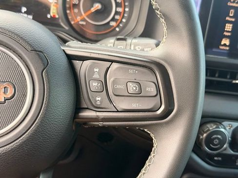 Used 2025 Jeep Wrangler Unlimited Rubicon AWD/4WD image 29