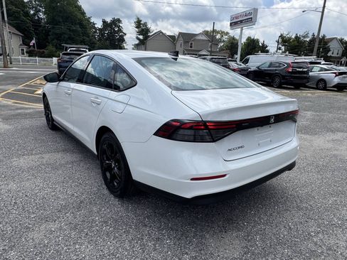 Used 2025 Honda Accord SE image 15