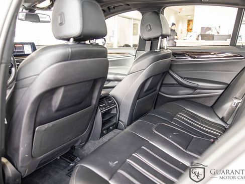 Used 2019 BMW 540i xDrive image 33
