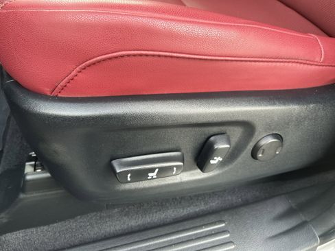 Used 2023 Lexus GX 460 Premium w/ Premium Package image 14