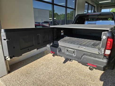 Used 2023 Honda Ridgeline Black Edition image 12