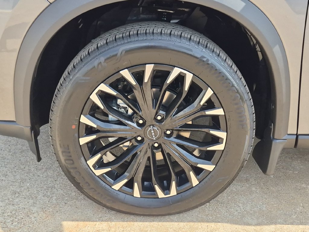 New 2026 Nissan Rogue Dark Armor FWD image 29