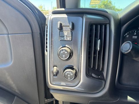Used 2015 Chevrolet Silverado 2500 LT w/ LT Convenience Package AWD/4WD image 18