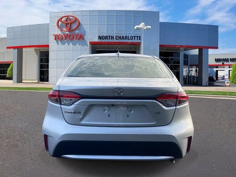 Used 2020 Toyota Corolla LE FWD image 5