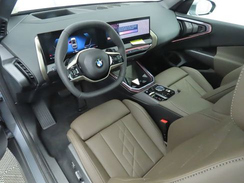 Used 2025 BMW X3 xDrive30i w/ Premium Package image 10